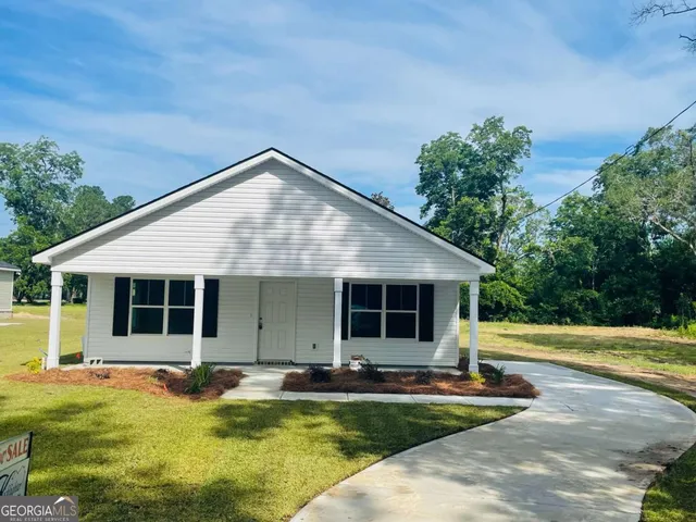 $212,000 | 302 North Church Street, Glennville, GA 30427