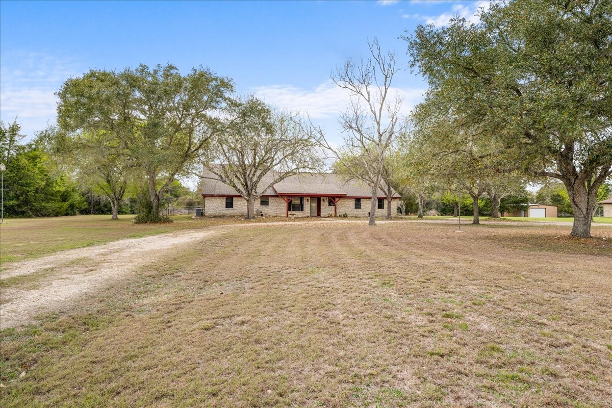 620 Panorama Road La Grange, TX 78945 - Photo 2 of 21