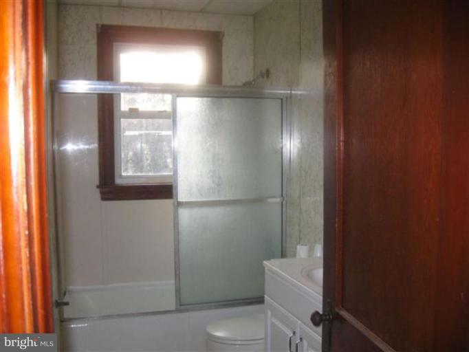 124 Ritchie Highway Pasadena, MD 21122 - Photo 4 of 7 Bath #1