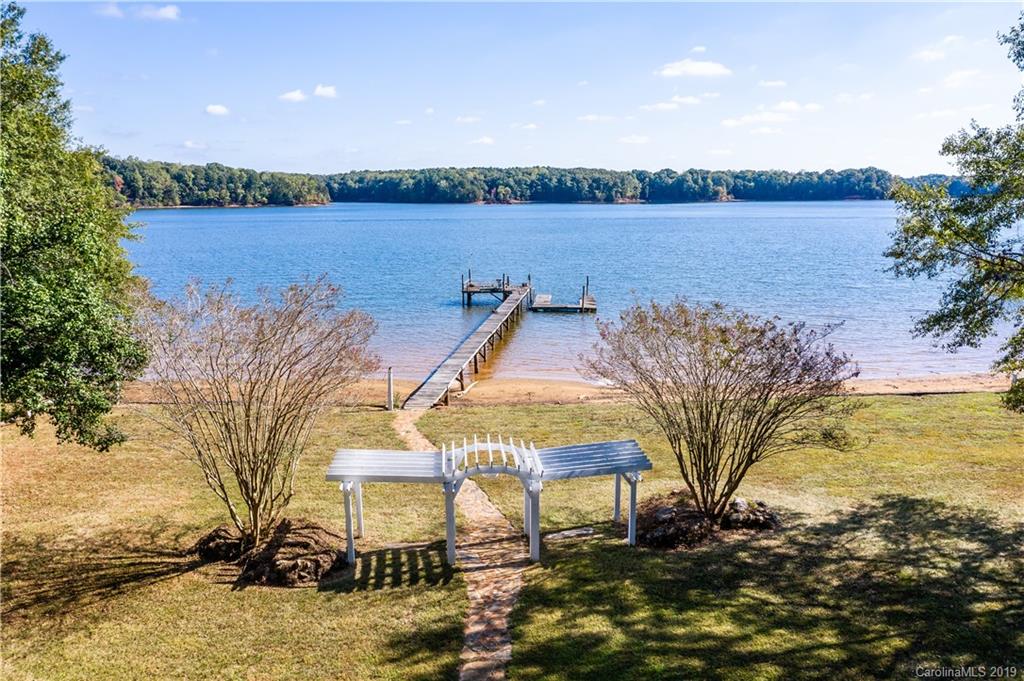 9245 Azalea Road Sherrills Ford, NC 28673 - Photo 4 of 40 Gallery Image 4