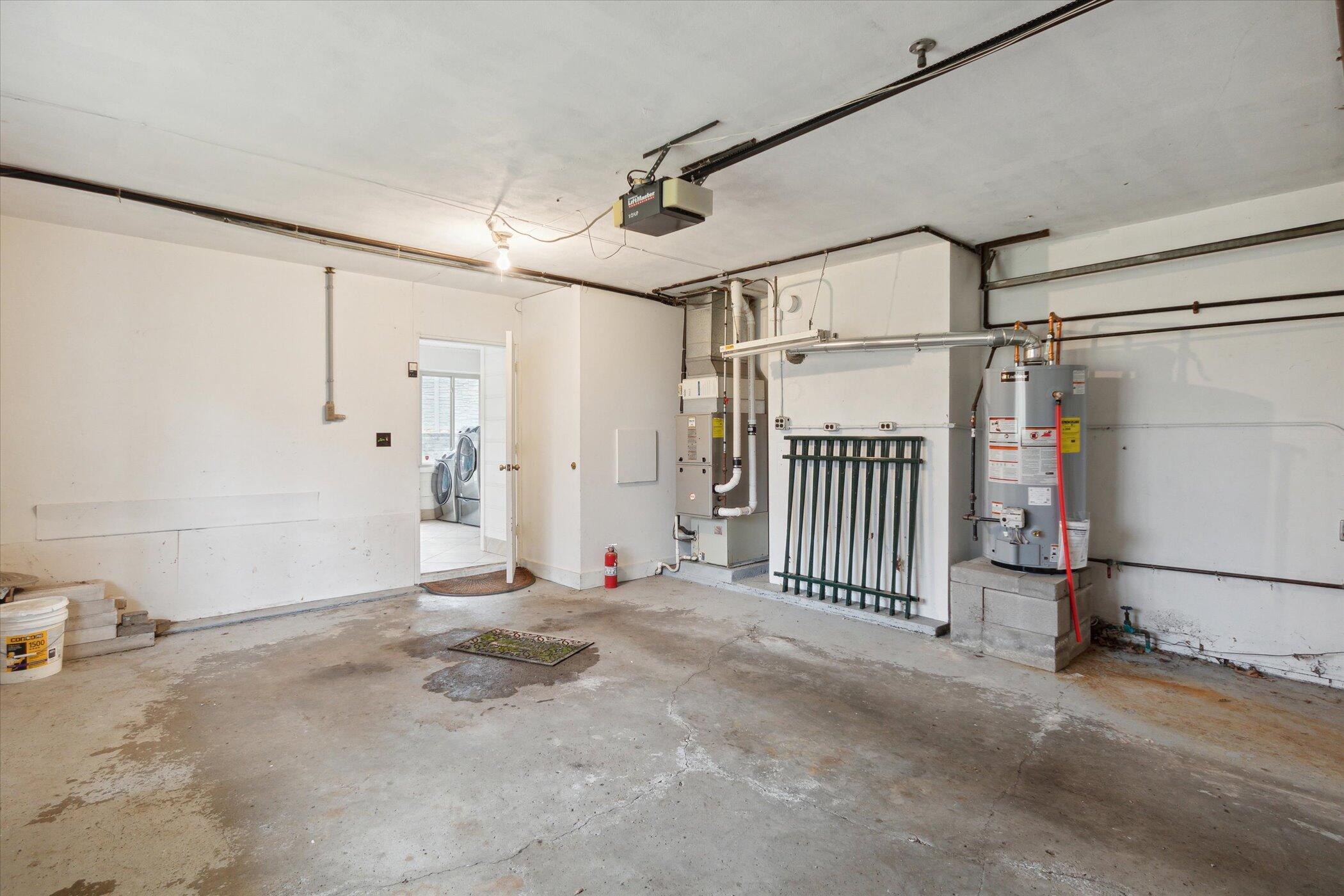2102 Dale Road Jackson, MI 49203 - Photo 36 of 43 32-2102-Dale-Rd-WindowStill-22
