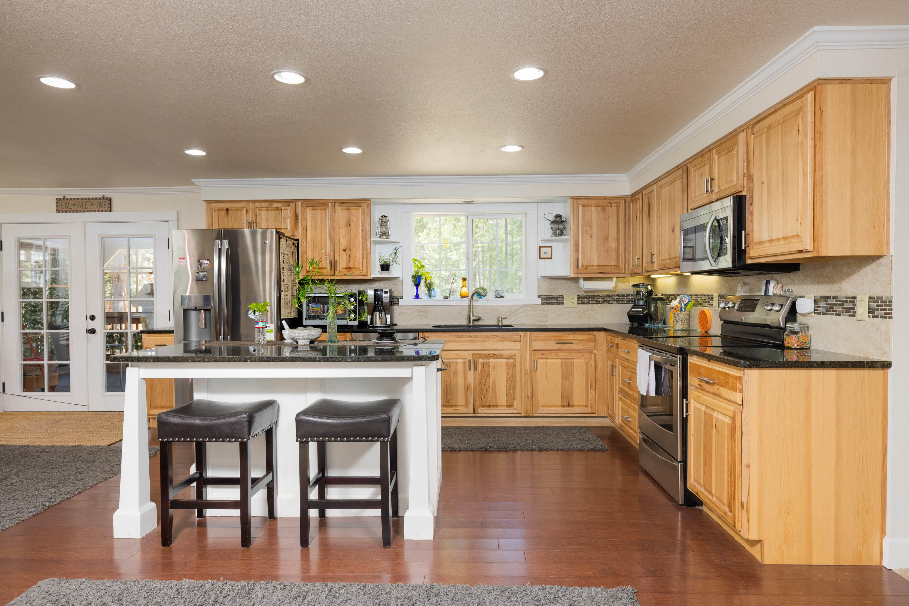 52260 National Road La Pine, OR 97739 - Photo 8 of 25 52260 National Rd interiors (3 of 12)