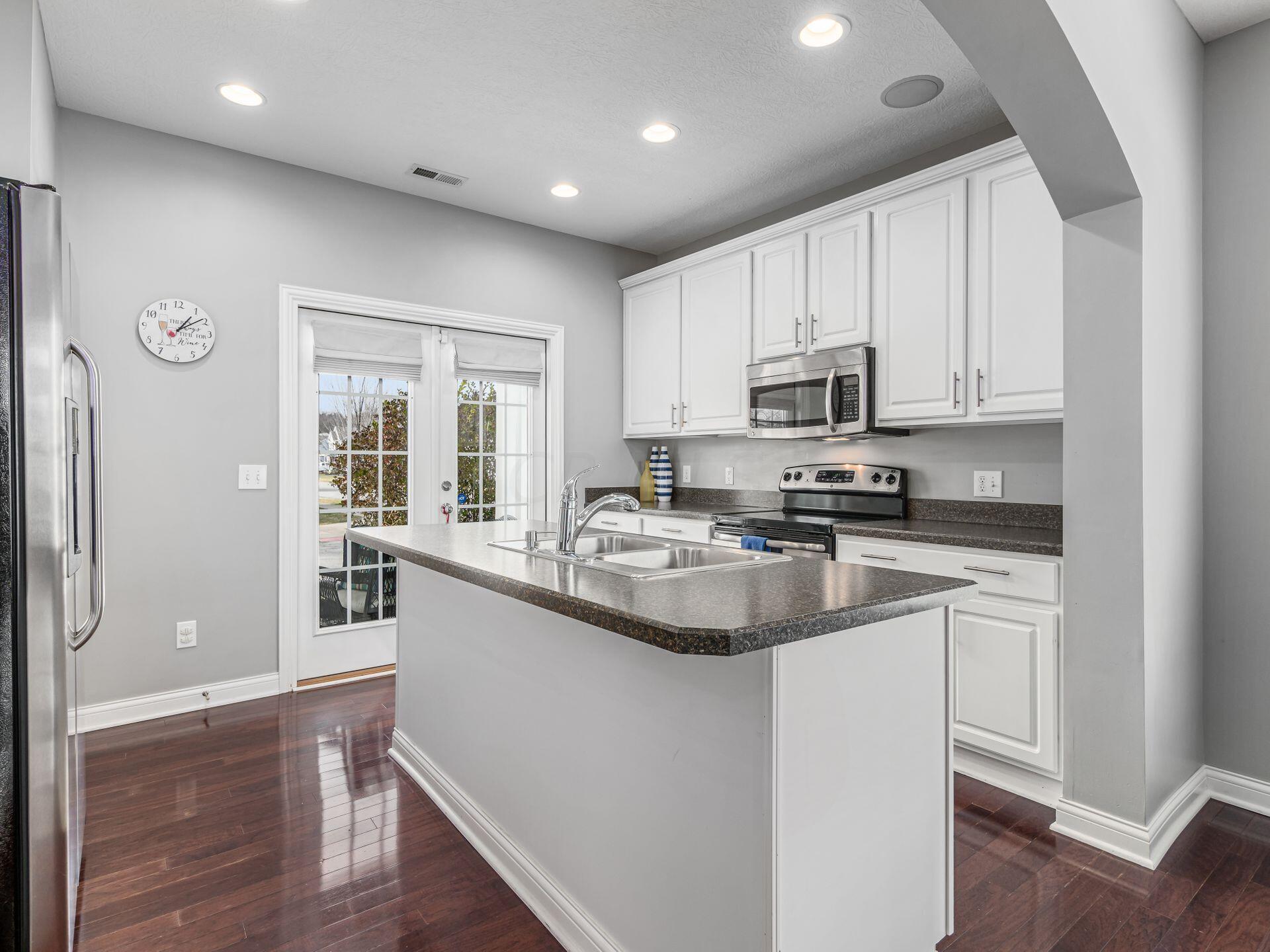 6176 Benon Road Westerville, OH 43081 - Photo 13 of 38 Kitchen