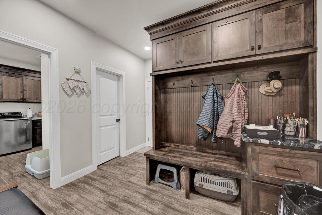13621 Silverpointe Road Amarillo, TX 79124 - Photo 32 of 41 Mudroom