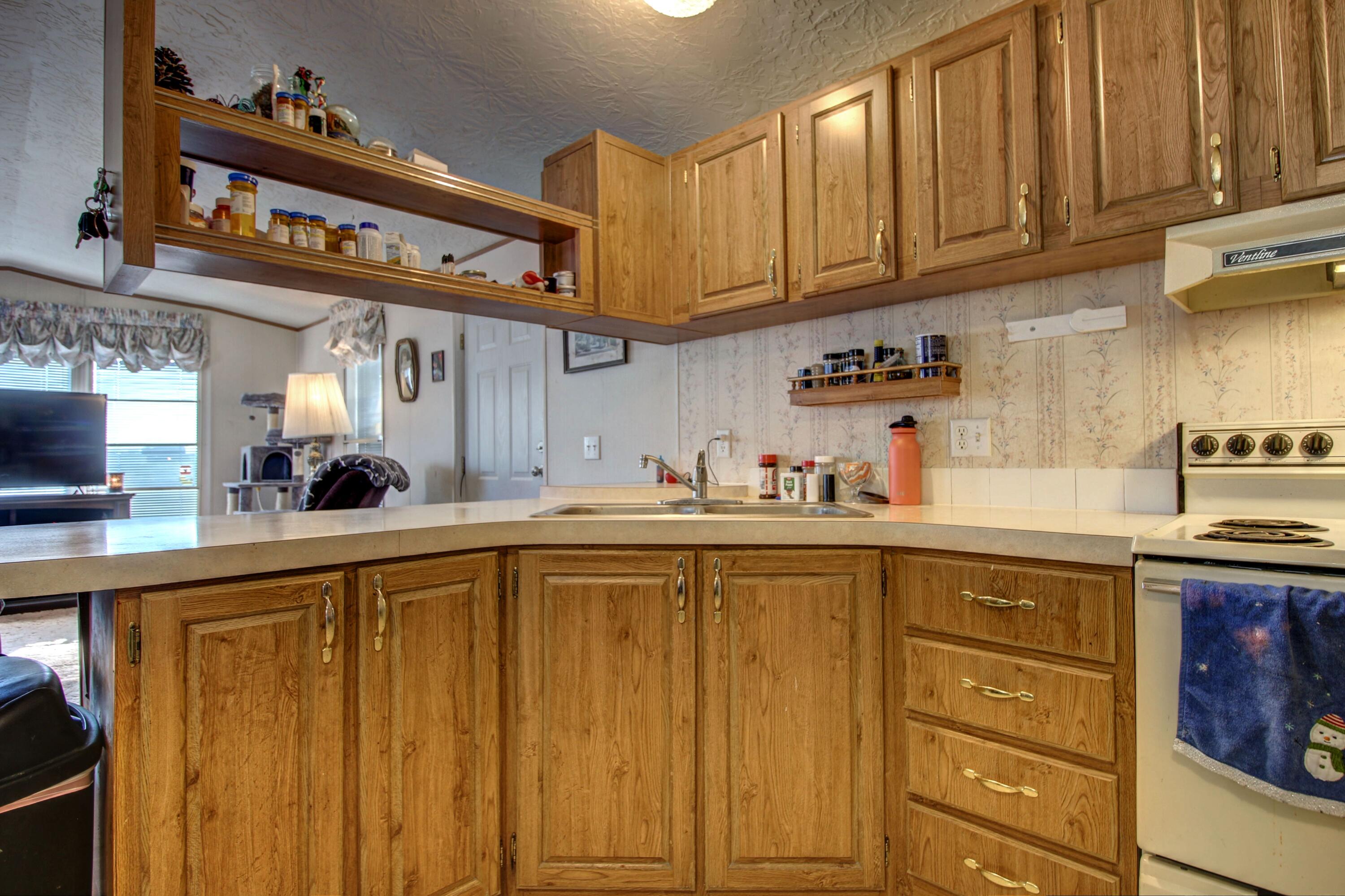 8401 Old Stage Road, Unit 46 Central Point, OR 97502 - Photo 12 of 26 13