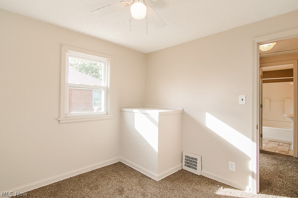 21205 Hansen Road Maple Heights, OH 44137 - Photo 17 of 32 Gallery Image 17