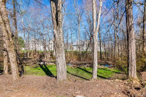 $499,000 | 15 Whiteford Drive, Pleasant Valley, NY 12569