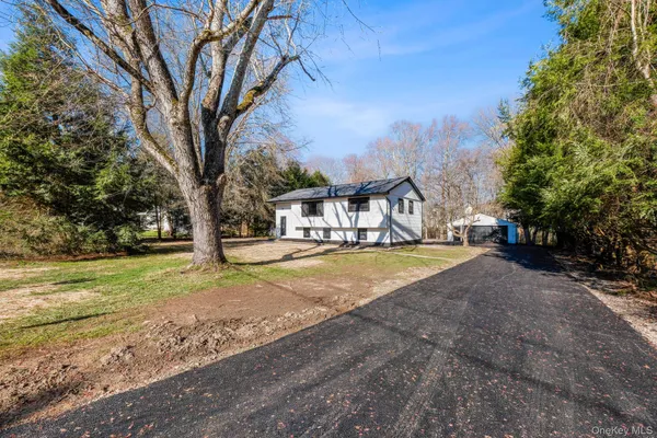 $499,000 | 15 Whiteford Drive, Pleasant Valley, NY 12569