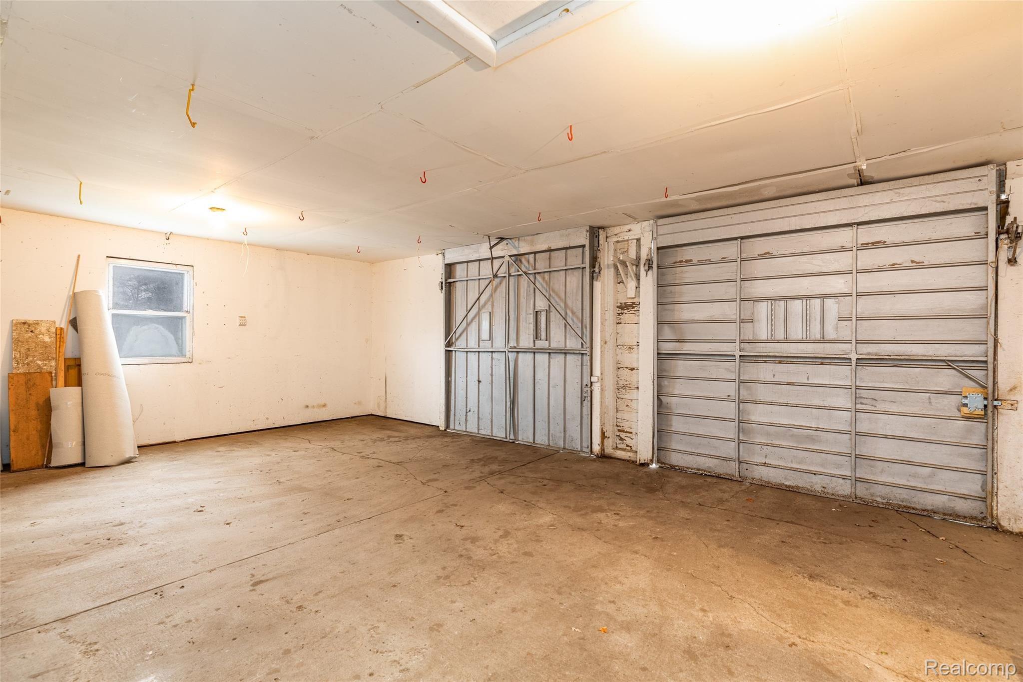 3613 Cone Avenue Rochester, MI 48309 - Photo 23 of 26 26.Garage