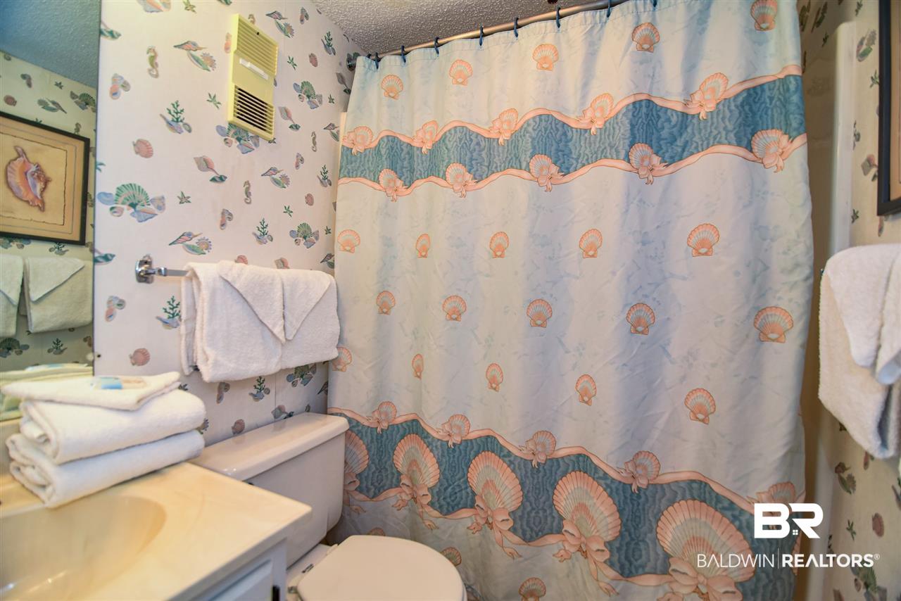 375 Plantation Road, Unit 5311 Gulf Shores, AL 36542 - Photo 9 of 18 Master Bathroom
