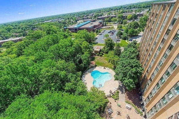 1 Renaissance Place, Unit 1216 Palatine, IL 60067 - Photo 14 of 16 a view of a garden