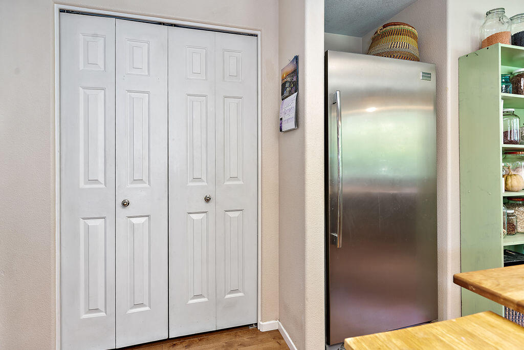2286 Camp Baker Road Medford, OR 97501 - Photo 14 of 36 Pantry in kitchen, refrigerator not included