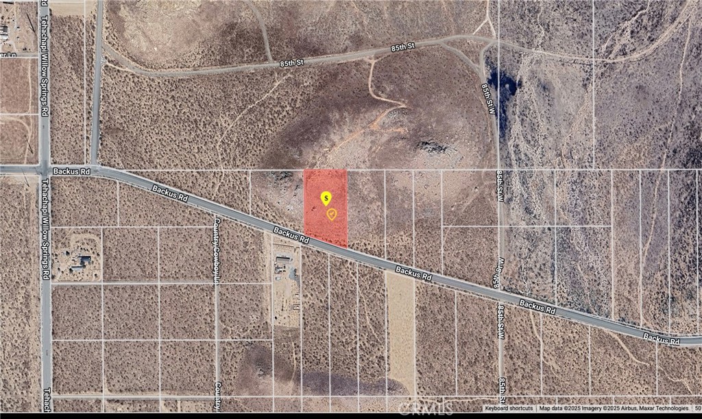 87 Stw Mojave, CA 93501 - Photo 4 of 4 a bathroom with a shower