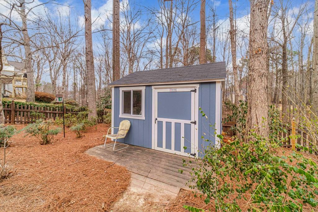 205 Amberbrook Circle Grayson, GA 30017 - Photo 5 of 81