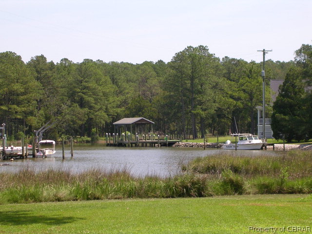 311 Haven Beach Road Moon, VA 23119 - Photo 2 of 34