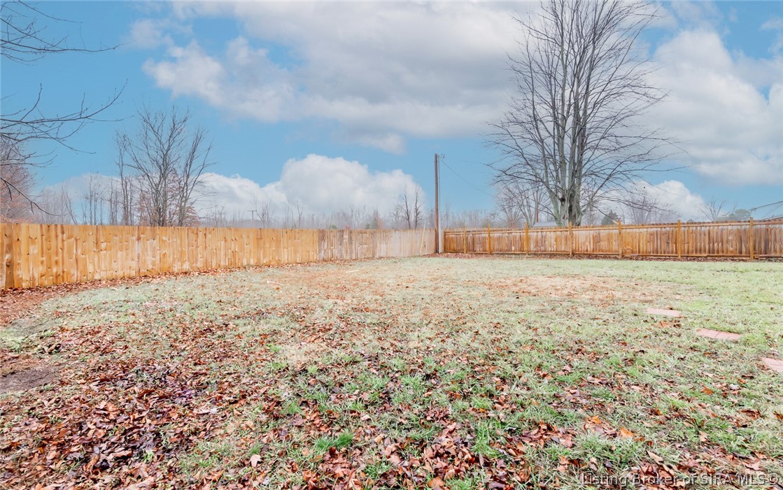 945 York Road Scottsburg, IN 47170 - Photo 5 of 35 Gallery Image 5