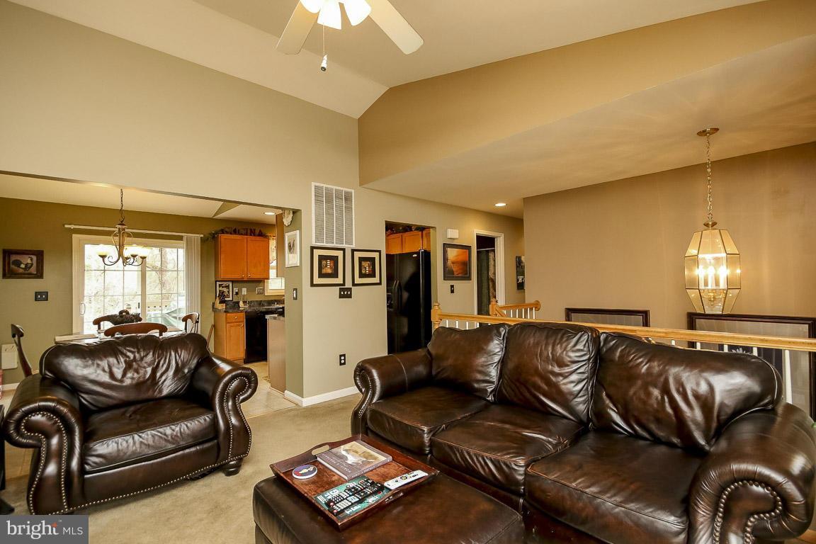 12149 Rixeyville Road Culpeper, VA 22701 - Photo 3 of 30 Living Room
