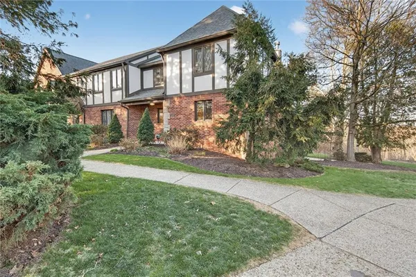 $389,900 | 1585 Stone Mansion Drive, Sewickley, PA 15143