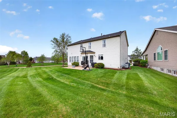$399,000 | 202 Greenshire Lane, Dardenne Prairie, MO 63368