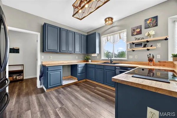 $399,000 | 202 Greenshire Lane, Dardenne Prairie, MO 63368