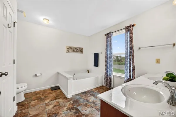 $399,000 | 202 Greenshire Lane, Dardenne Prairie, MO 63368