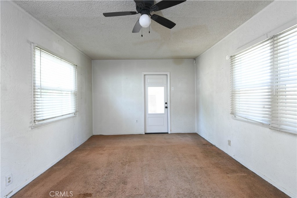 3045 Cedar Street Riverside, CA 92501 - Photo 9 of 21 Family room