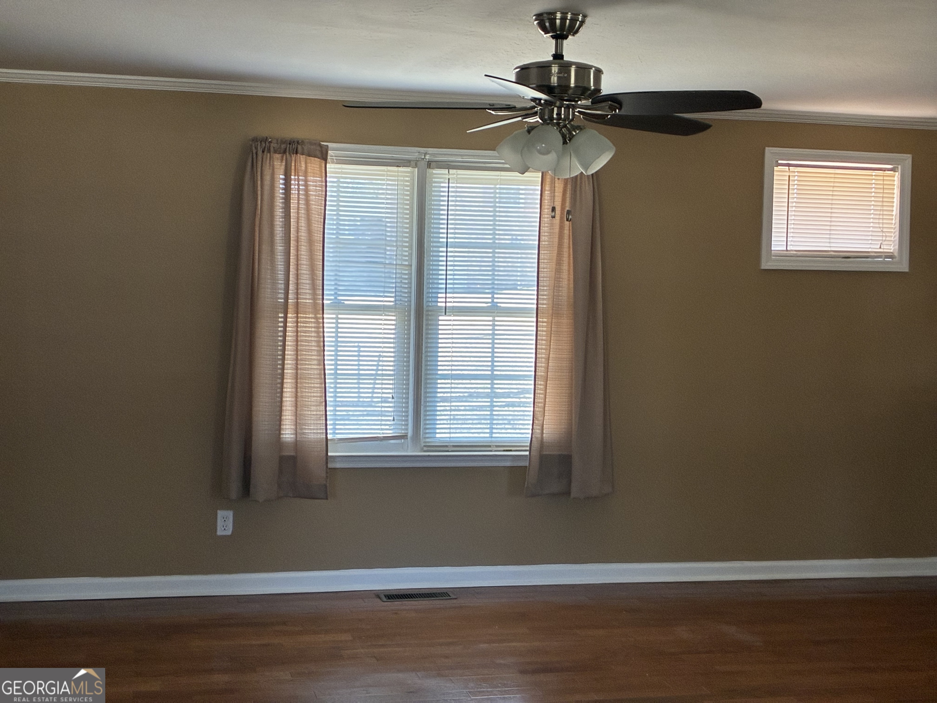 3491 Sandy Circle Macon, GA 31216 - Photo 4 of 49 a view of empty room with window