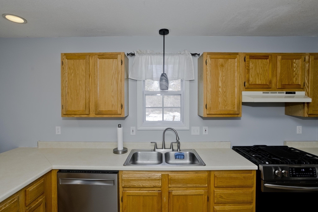 80 Somers Road East Longmeadow, MA 01028 - Photo 17 of 33 Gallery Image 17