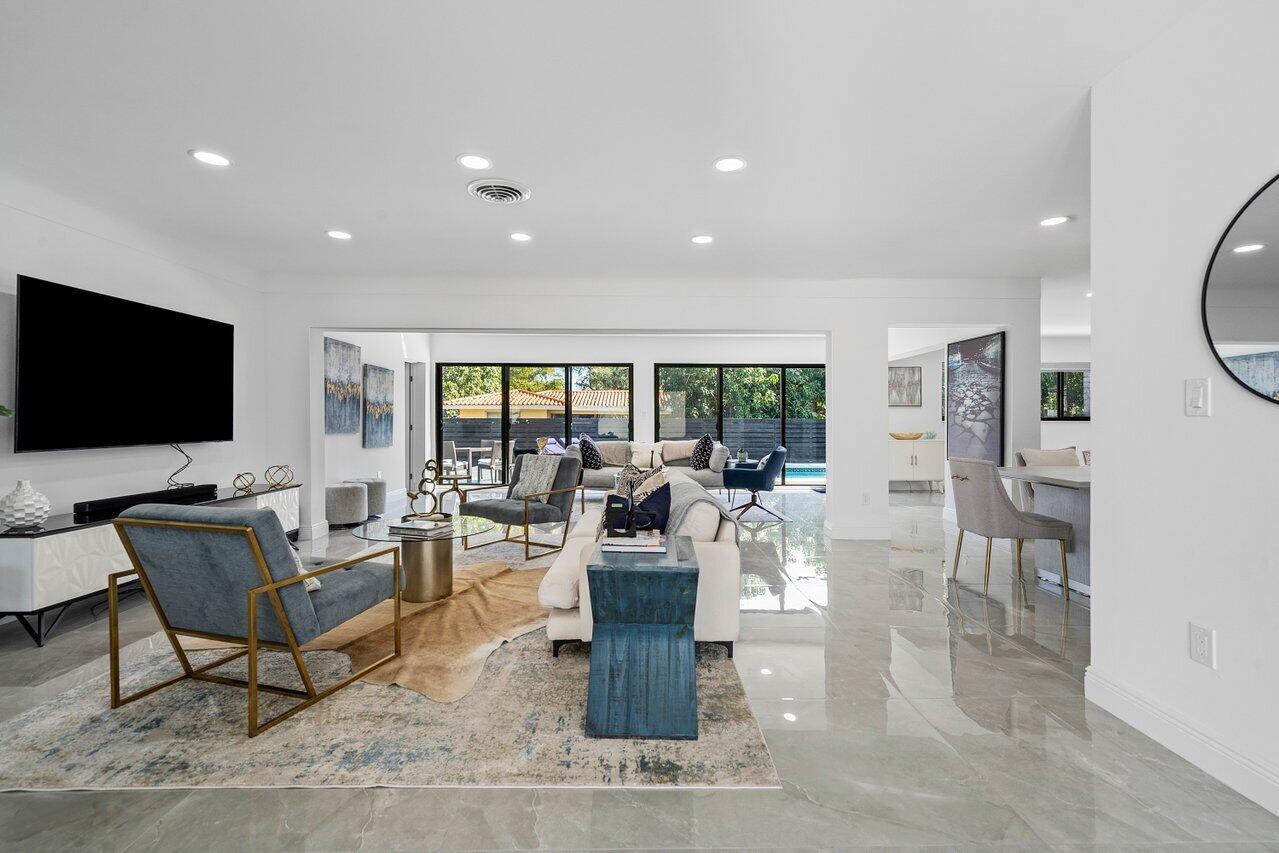 250 Southwest 9th Avenue Boca Raton, FL 33486 - Photo 12 of 43 006-250Southwest9thAvenue-BocaRaton-FL-3