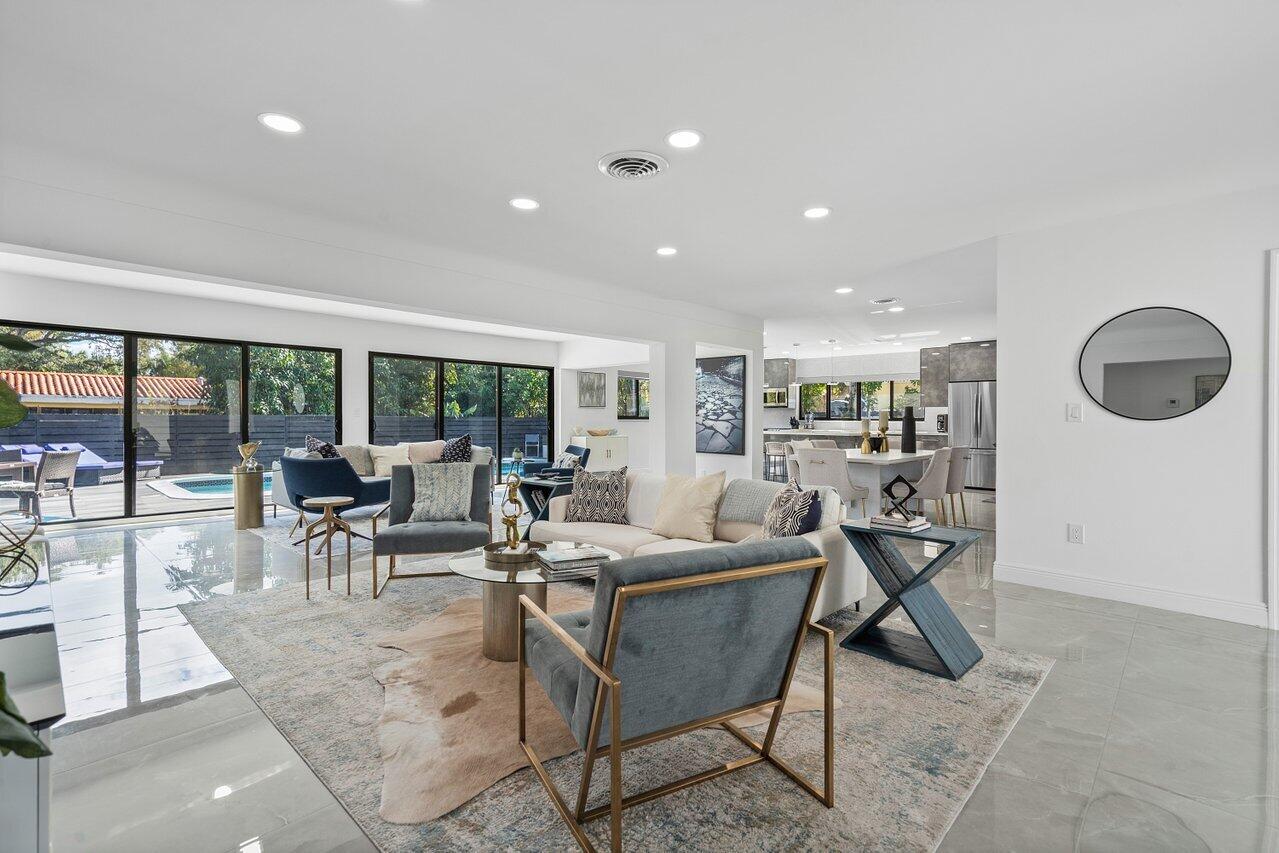 250 Southwest 9th Avenue Boca Raton, FL 33486 - Photo 13 of 43 005-250Southwest9thAvenue-BocaRaton-FL-3