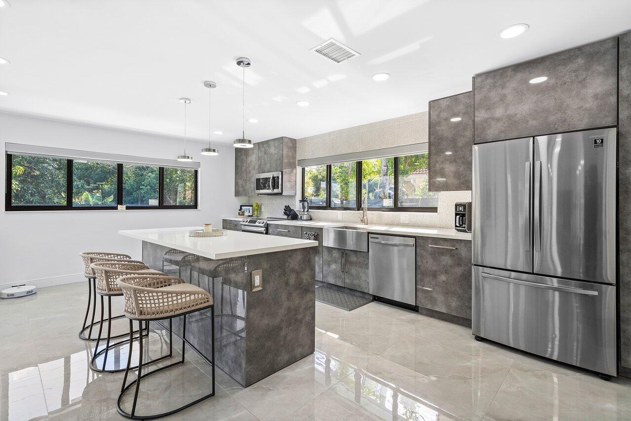 250 Southwest 9th Avenue Boca Raton, FL 33486 - Photo 17 of 43 014-250Southwest9thAvenue-BocaRaton-FL-3