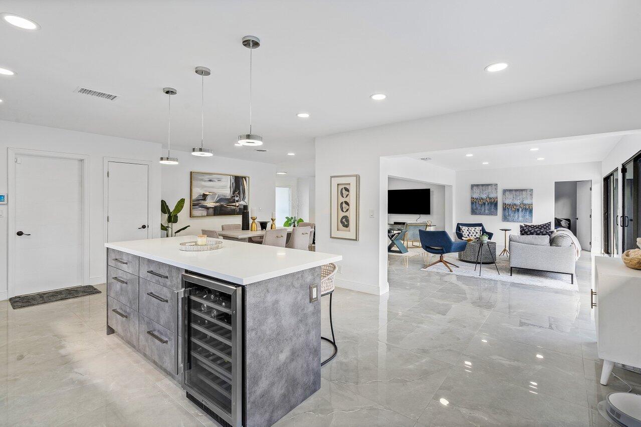 250 Southwest 9th Avenue Boca Raton, FL 33486 - Photo 23 of 43 020-250Southwest9thAvenue-BocaRaton-FL-3
