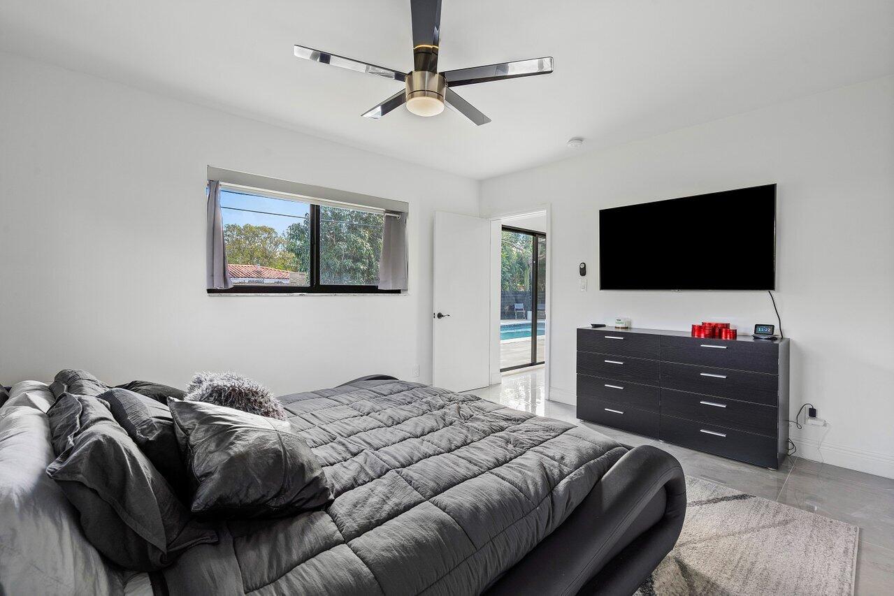250 Southwest 9th Avenue Boca Raton, FL 33486 - Photo 29 of 43 028-250Southwest9thAvenue-BocaRaton-FL-3