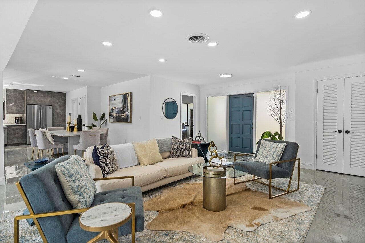 250 Southwest 9th Avenue Boca Raton, FL 33486 - Photo 10 of 43 008-250Southwest9thAvenue-BocaRaton-FL-3