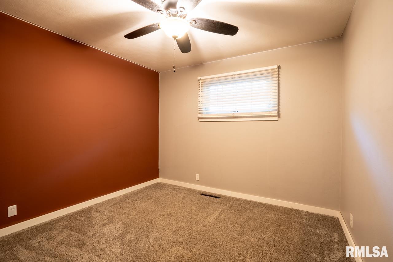 1104 East Poplar Street Herrin, IL 62948 - Photo 18 of 29