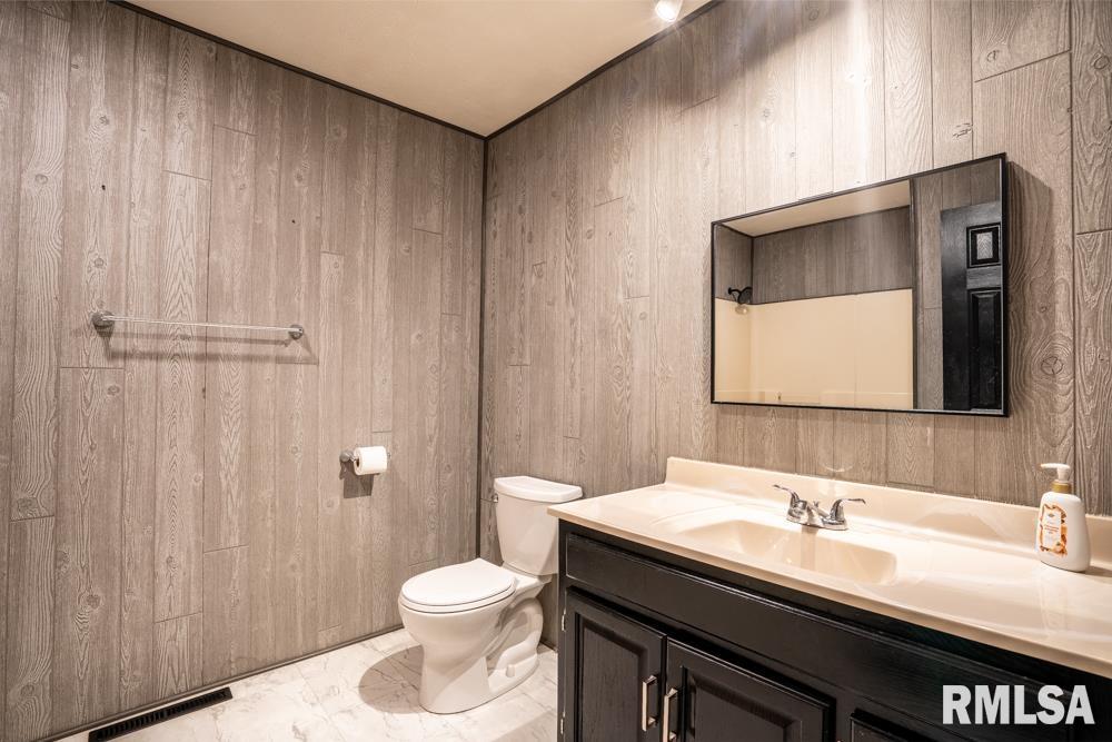 1104 East Poplar Street Herrin, IL 62948 - Photo 19 of 29