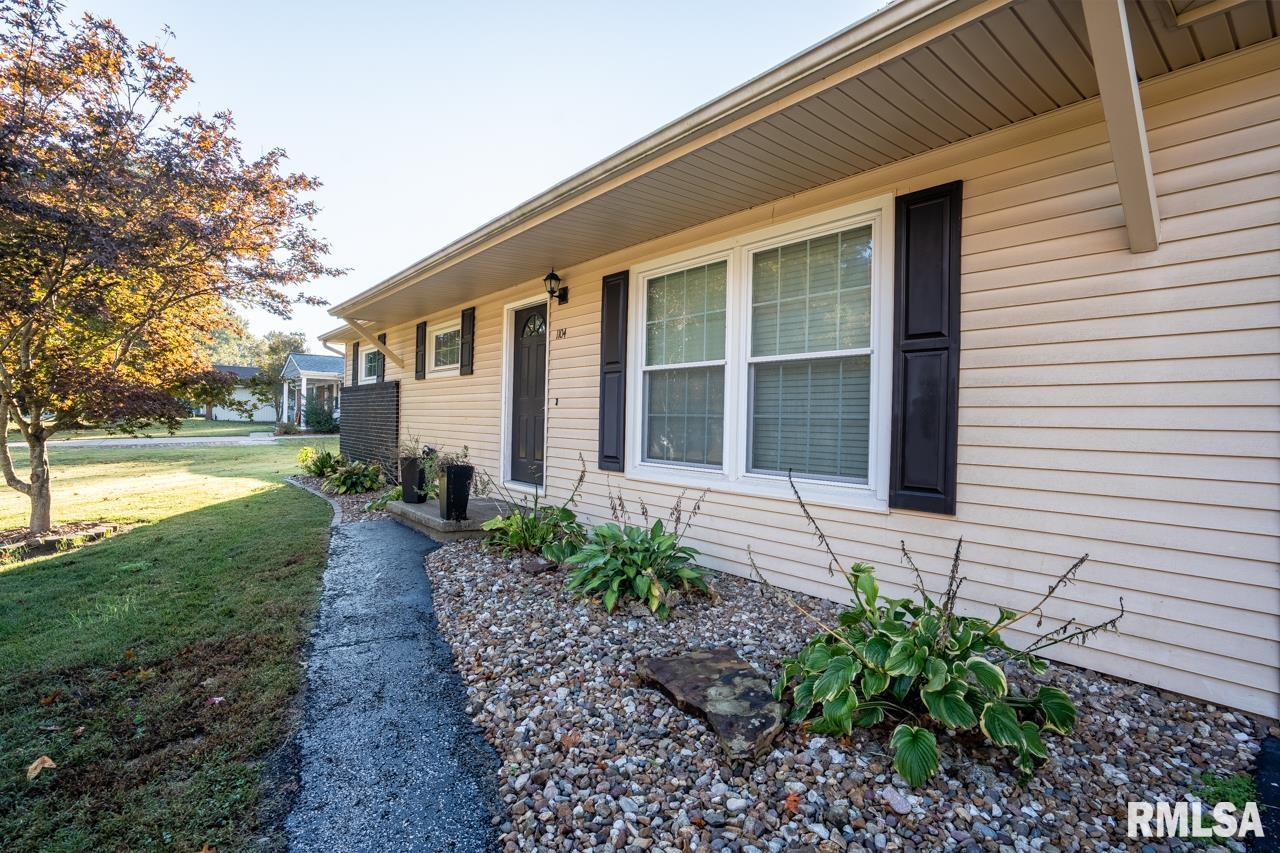 1104 East Poplar Street Herrin, IL 62948 - Photo 2 of 29