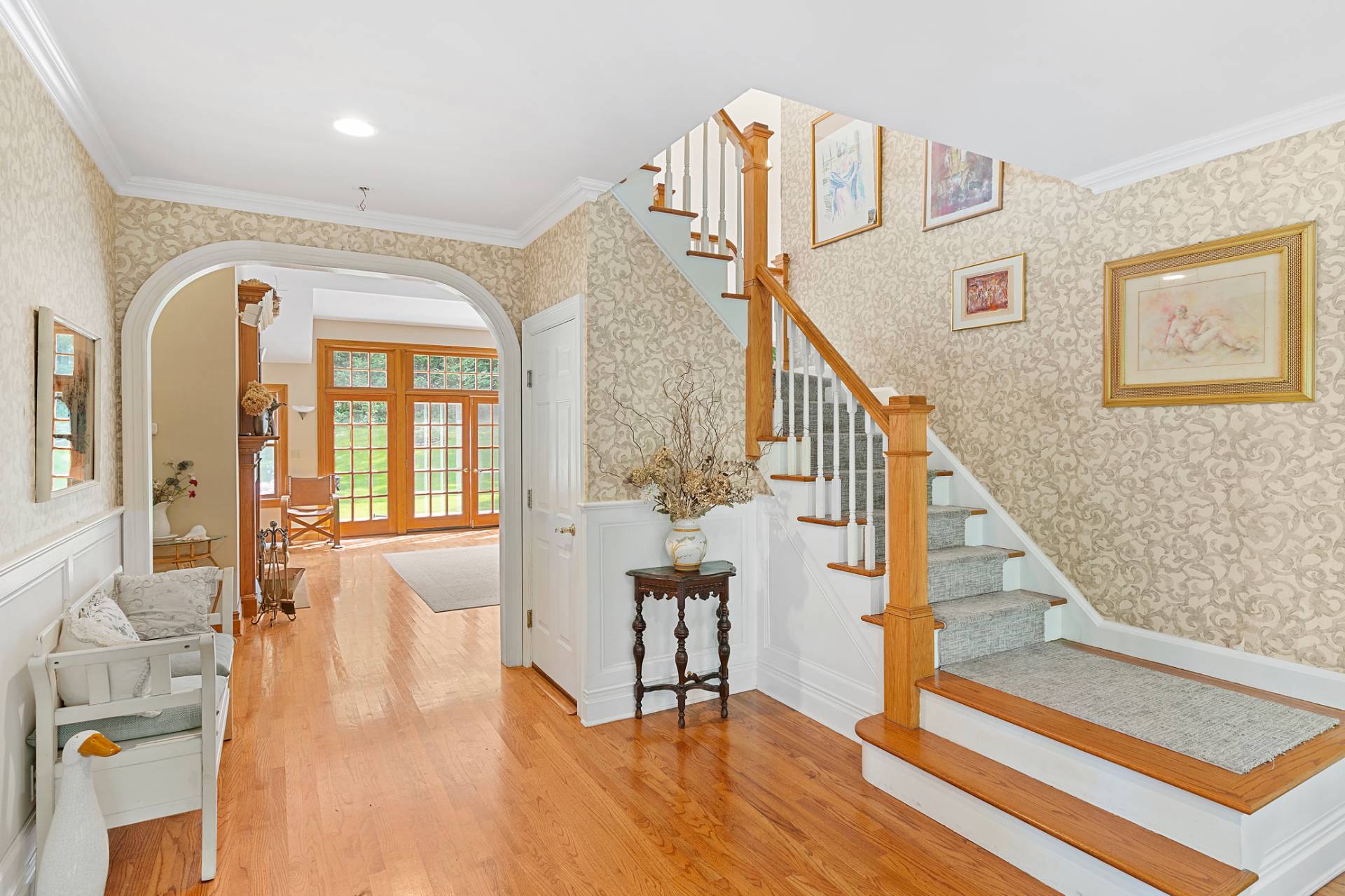 22 Deerwood Path Sag Harbor, NY 11963 - Photo 4 of 18 a view of entryway and hall with wooden floor