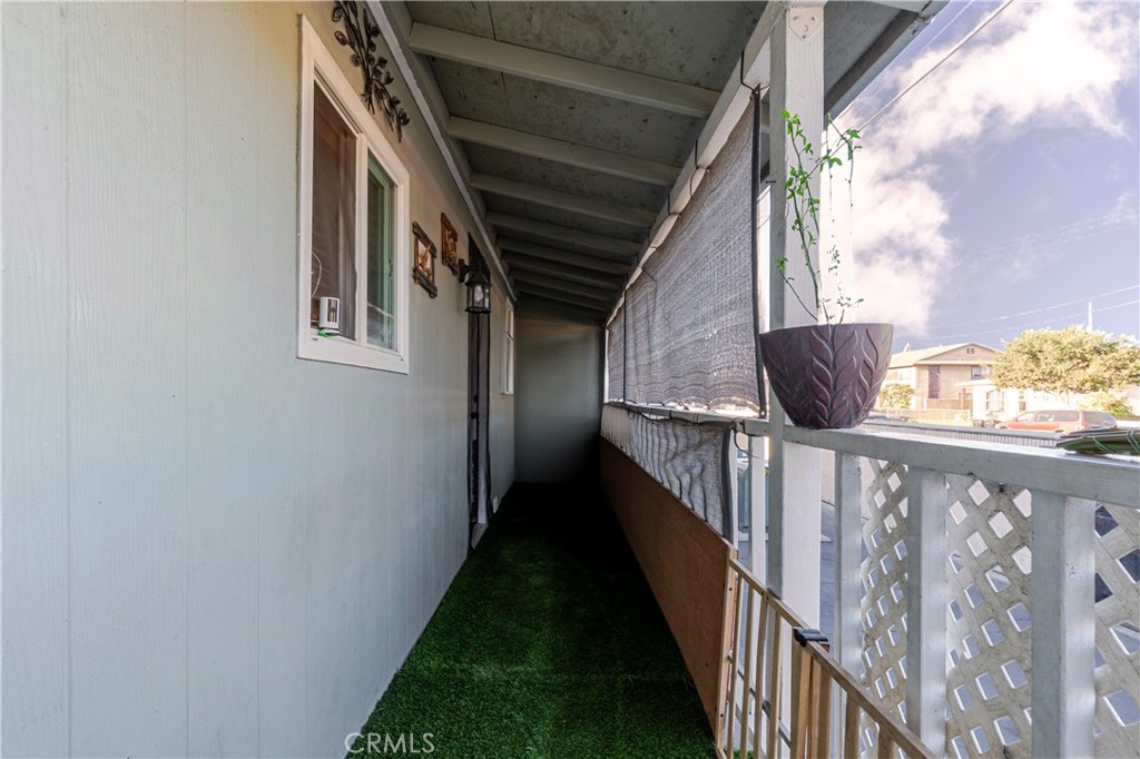 15325 Orange Avenue Paramount, CA 90723 - Photo 8 of 25 a view of a balcony