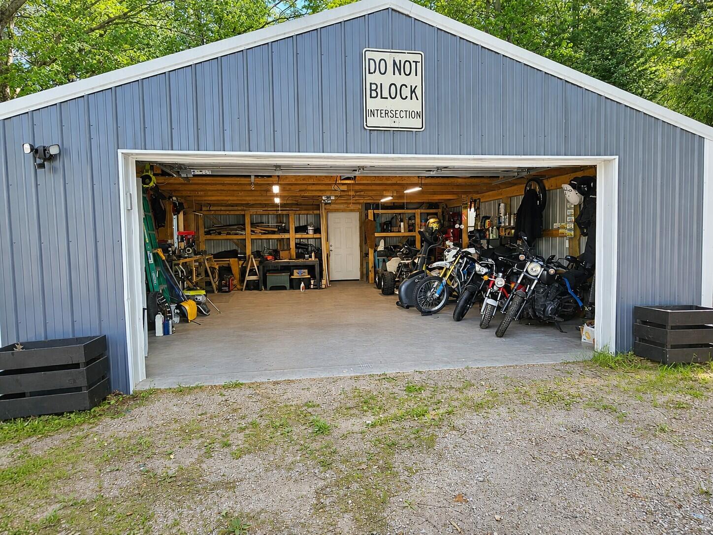 3119 West Maple Grove Road Farwell, MI 48622 - Photo 16 of 18 Garage