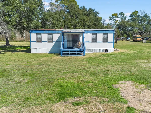 $1,595,000 | 2518 West Highway 6, Alvin, TX 77511