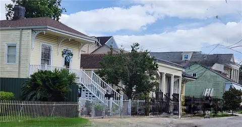$349,000 | 734 Austerlitz Street, New Orleans, LA 70115