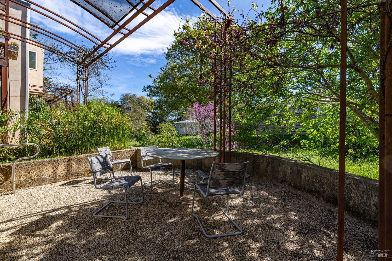 471 Florence Avenue Sebastopol, CA 95472 - Photo 49 of 71 Perfect place to read a book on a warm spring day!