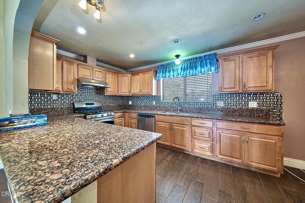 9020 Pionero Road Pinon Hills, CA 92372 - Photo 14 of 71 41