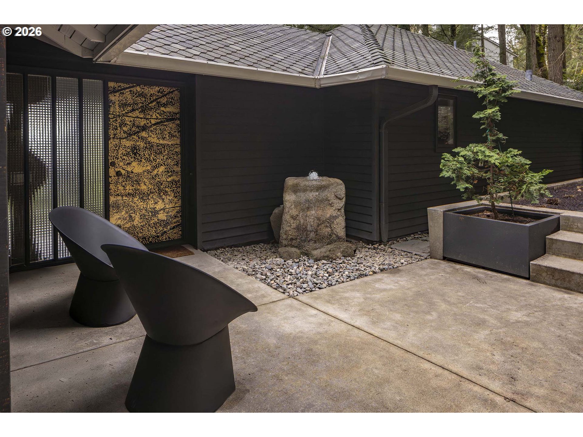 3340 Southwest Fairmount Boulevard Portland, OR 97239 - Photo 3 of 39 Property Entrance