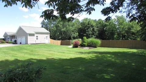 40 Pippin Orchard Road Cranston, RI 02921 - Photo 3 of 30