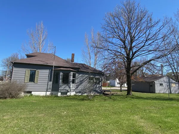 $84,000 | 402 South Main Street, Mahnomen, MN 56557