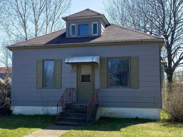 $84,000 | 402 South Main Street, Mahnomen, MN 56557