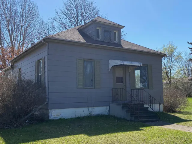 $84,000 | 402 South Main Street, Mahnomen, MN 56557