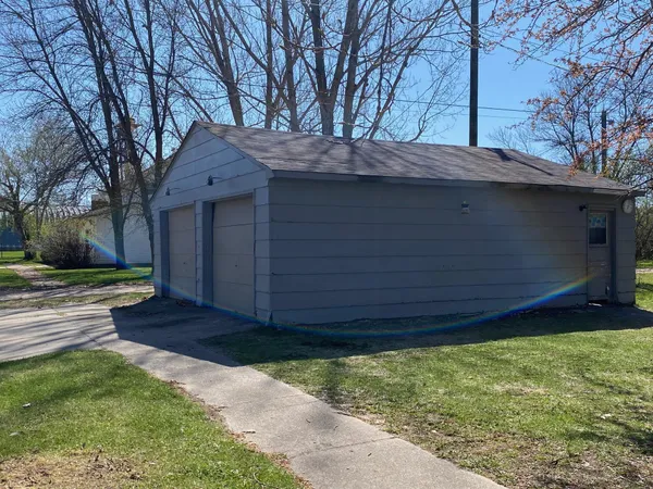 $84,000 | 402 South Main Street, Mahnomen, MN 56557